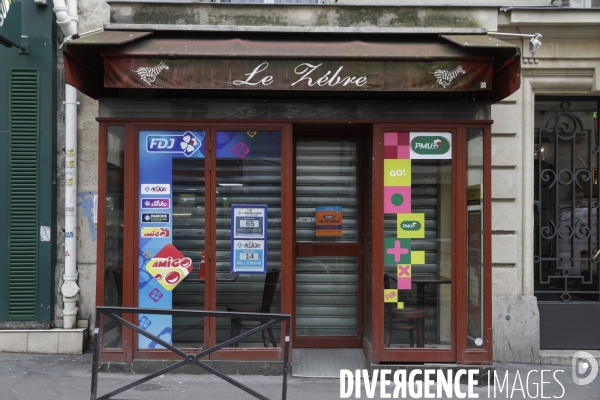 Magasins fermés la veille du premier jour de confinement rue de Belleville à Paris