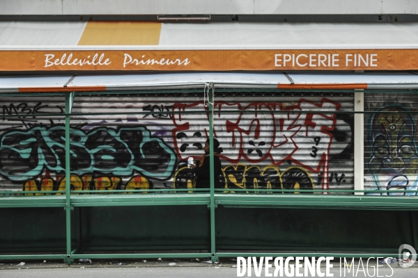 Magasins fermés la veille du premier jour de confinement rue de Belleville à Paris