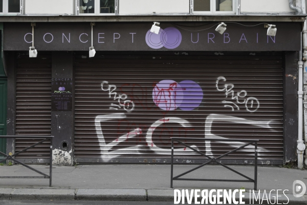 Magasins fermés la veille du premier jour de confinement rue de Belleville à Paris