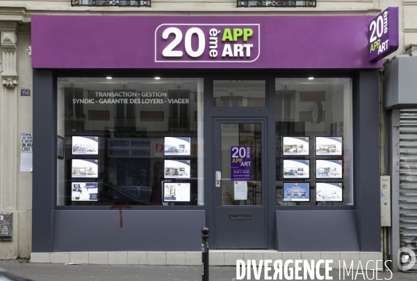 Magasins fermés la veille du premier jour de confinement rue de Belleville à Paris