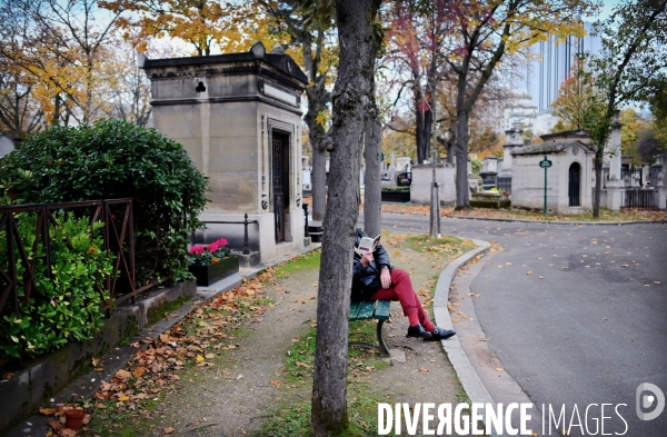 Reconfinement Cimetière Du Montparnasse