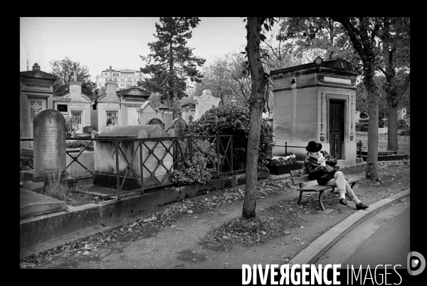 Reconfinement Cimetière Du Montparnasse