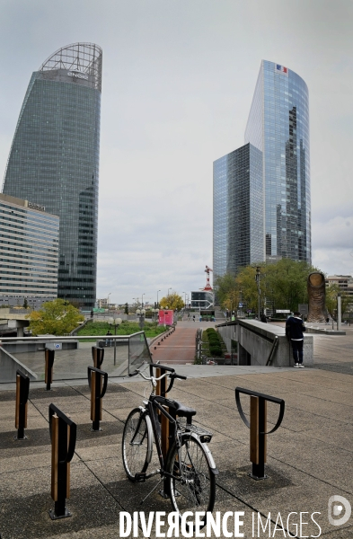 Reconfinement  quartier de la défense