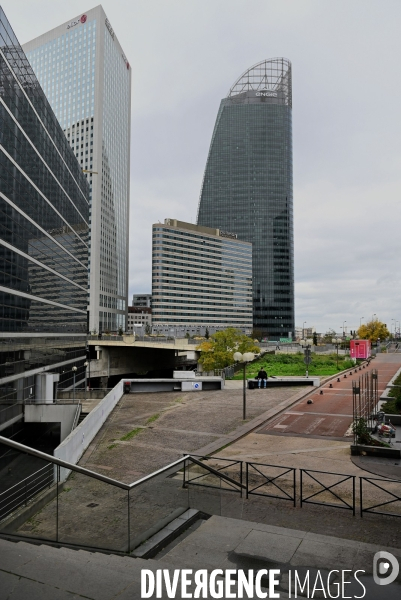 Reconfinement  quartier de la défense