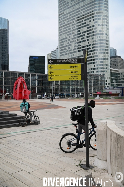 Reconfinement  quartier de la défense