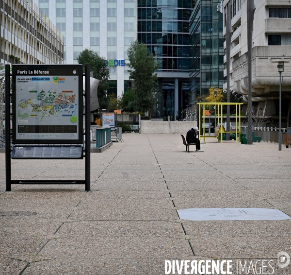 Reconfinement  quartier de la défense