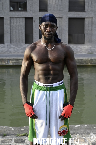 STREET WORKOUT : entrainement de musculation collectif.