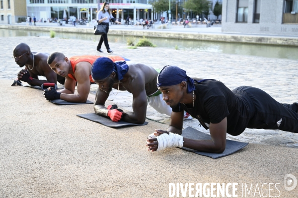 STREET WORKOUT : entrainement de musculation collectif.