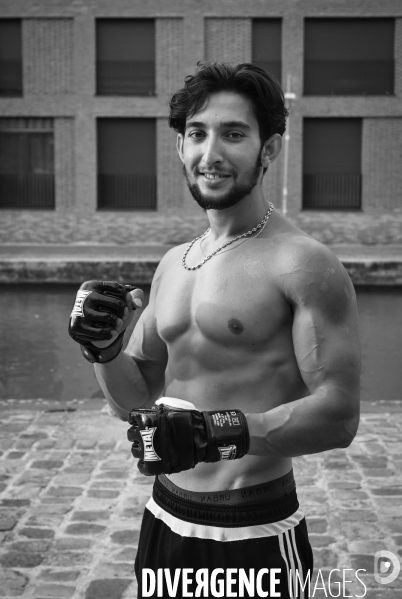 STREET WORKOUT : entrainement de musculation collectif.