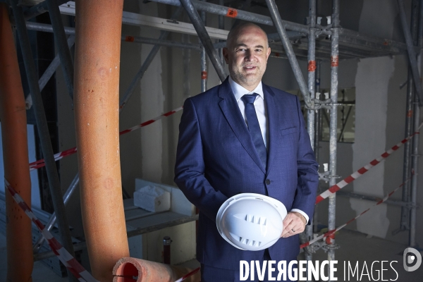Elisabeth Borne, ministre du Travail,  Laurent  Pietraszewski, visite groupe Rougnon à Saint Denis