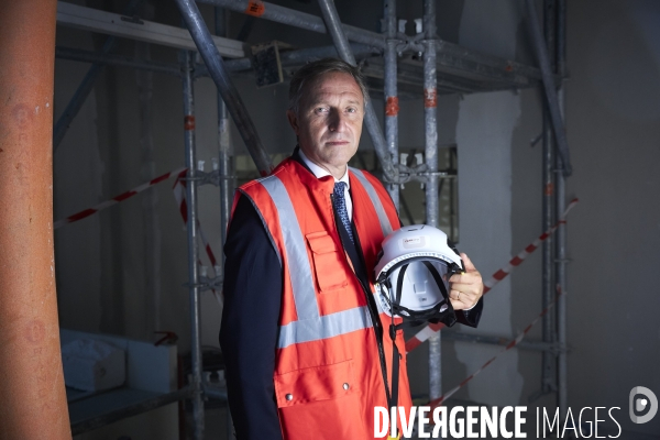 Elisabeth Borne, ministre du Travail,  Laurent  Pietraszewski, visite groupe Rougnon à Saint Denis