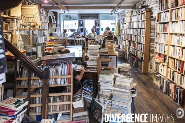 Bécherel, la 1ère Cité du livre en France et la 3ème en Europe.