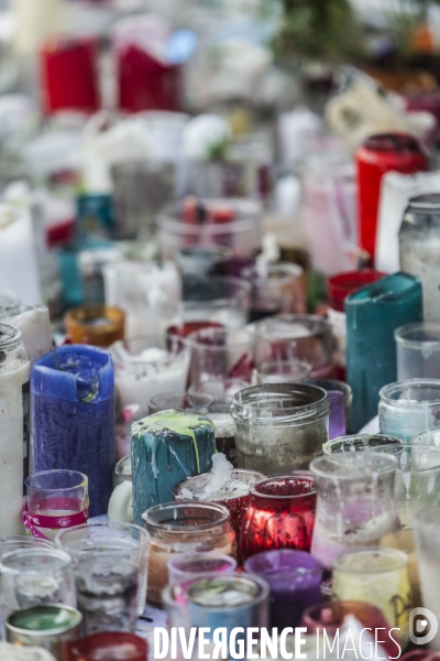 Attentat du BATACLAN en 2015, Bougie, place de la Republique.