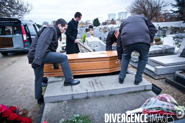 Cimetière et enterrement en banlieue parisienne