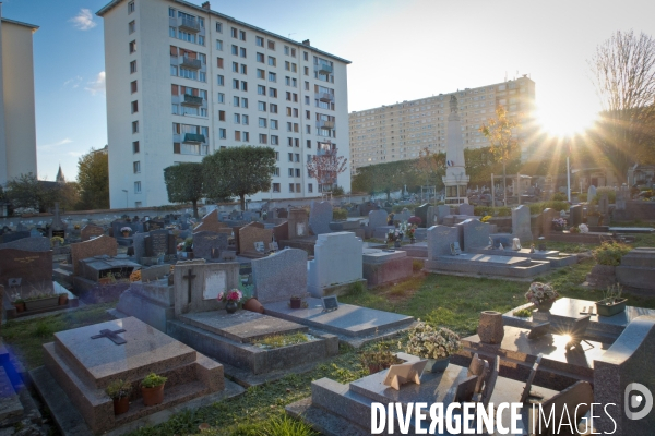 Cimetière et enterrement en banlieue parisienne