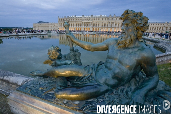 Chateau de versailles/grandes eaux nocturnes