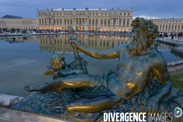 Chateau de versailles/grandes eaux nocturnes