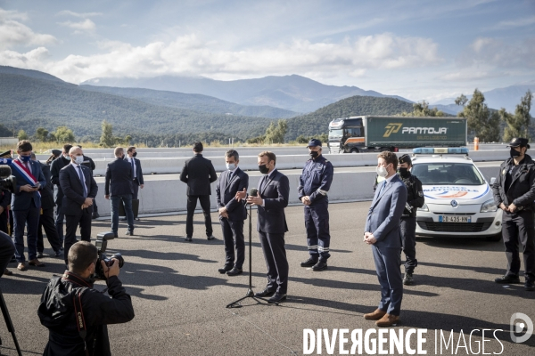 Macron et Darmanin au Col du Perthus, frontiere espagnole