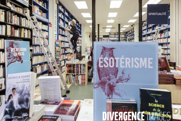 MOLLAT, la plus ancienne et la plus grande librairie indépendante de France.