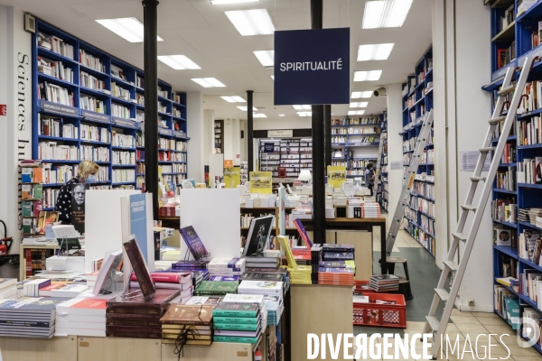 MOLLAT, la plus ancienne et la plus grande librairie indépendante de France.