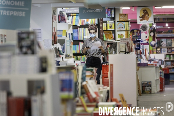 MOLLAT, la plus ancienne et la plus grande librairie indépendante de France.