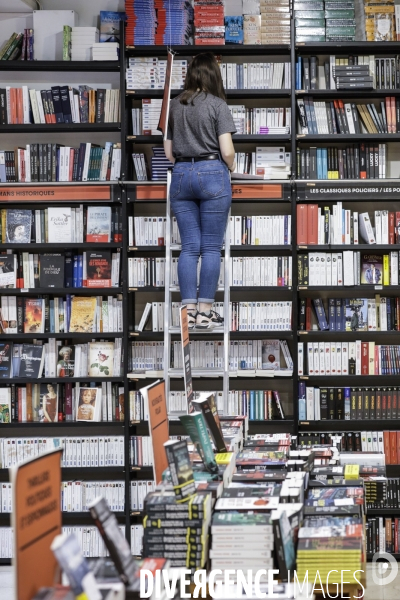 MOLLAT, la plus ancienne et la plus grande librairie indépendante de France.