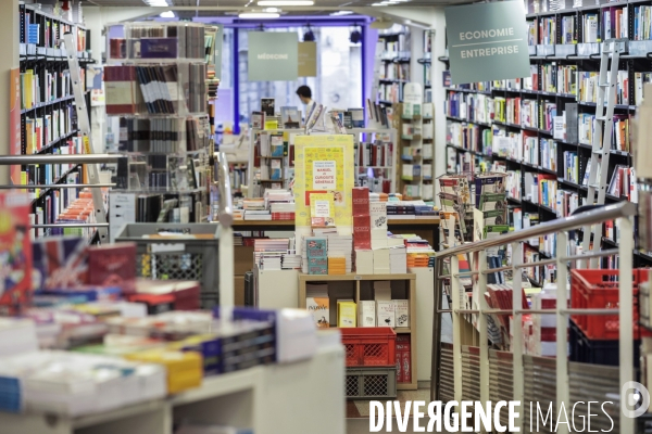 MOLLAT, la plus ancienne et la plus grande librairie indépendante de France.