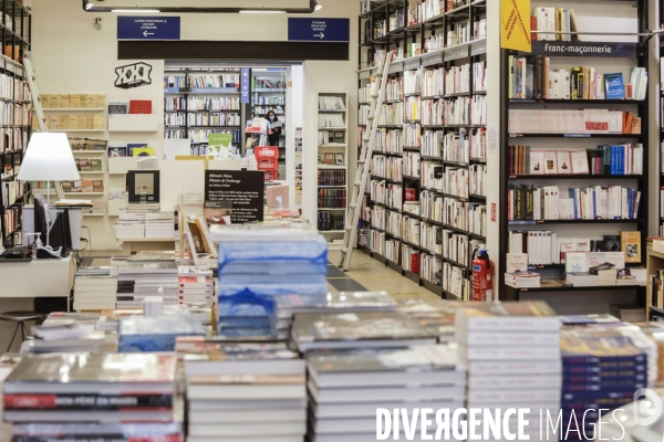 MOLLAT, la plus ancienne et la plus grande librairie indépendante de France.