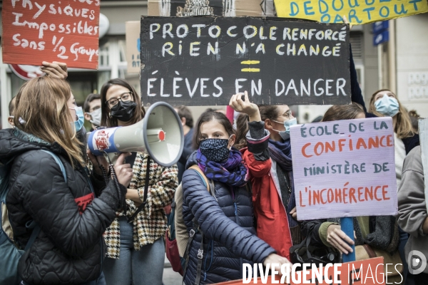 Manifestation des enseignants en  grève sanitaire 