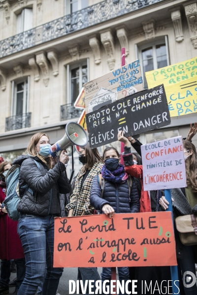 Manifestation des enseignants en  grève sanitaire 