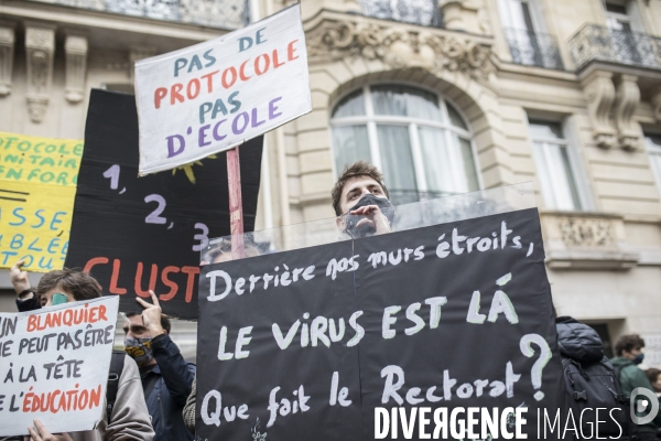 Manifestation des enseignants en  grève sanitaire 