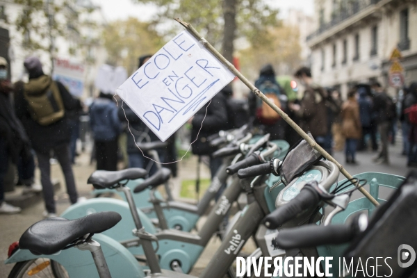 Manifestation des enseignants en  grève sanitaire 