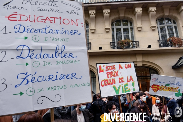 Manifestation des enseignants pour dénoncer les conditions sanitaires