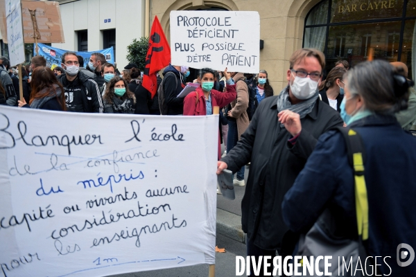 Manifestation des enseignants pour dénoncer les conditions sanitaires