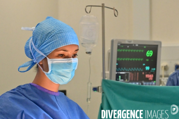 Chirurgie de l endométriose -  Au centre d Endométriose de la clinique TIVOLI DUCOS  de Bordeaux , dirigé par le professeur Horace ROMAN