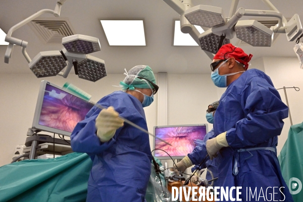 Chirurgie de l endométriose -  Au centre d Endométriose de la clinique TIVOLI DUCOS  de Bordeaux , dirigé par le professeur Horace ROMAN