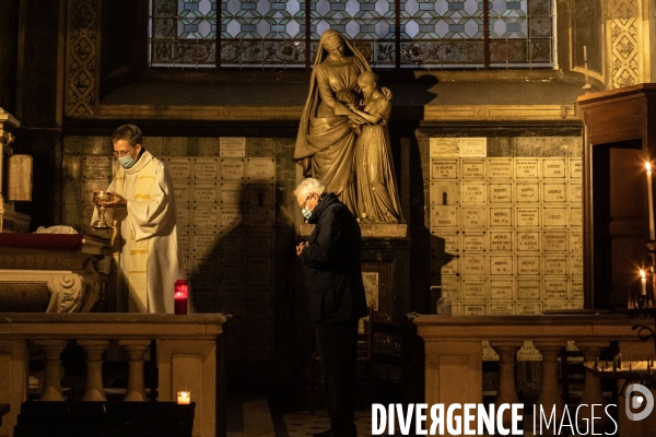 Messe individuelle dans l Eglise Saint Sulpice