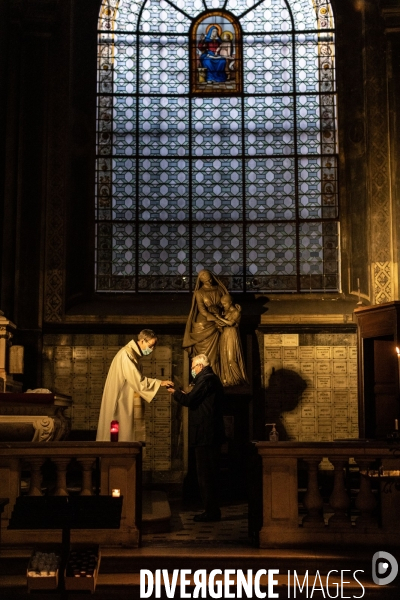 Messe individuelle dans l Eglise Saint Sulpice