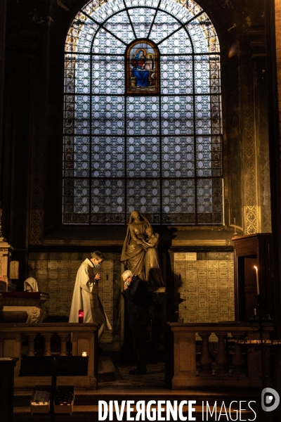 Messe individuelle dans l Eglise Saint Sulpice