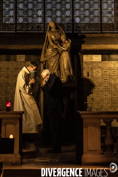 Messe individuelle dans l Eglise Saint Sulpice