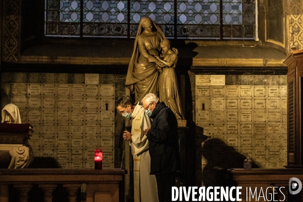 Messe individuelle dans l Eglise Saint Sulpice