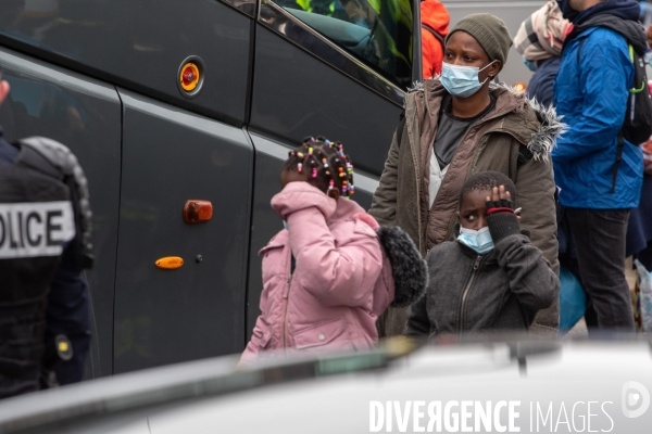 Evacuation du camp de migrants de Saint-Denis.