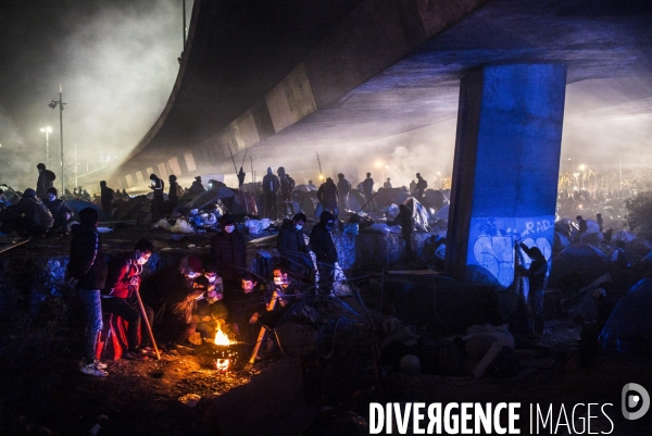 Evacuation du camp de migrants et refugies de saint-denis.