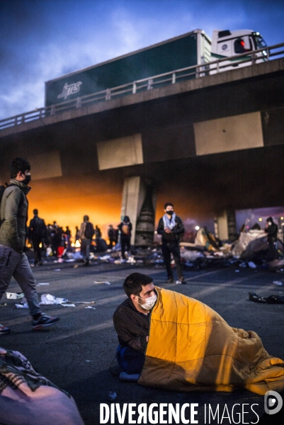 Evacuation du camp de migrants et refugies de saint-denis.