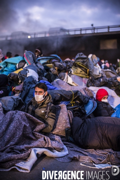 Evacuation du camp de migrants et refugies de saint-denis.