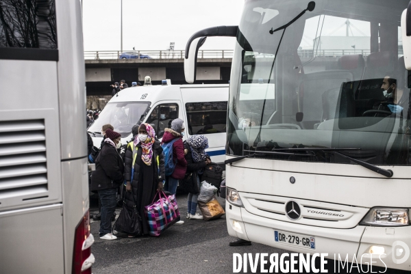 Evacuation du camp de migrants et refugies de saint-denis.