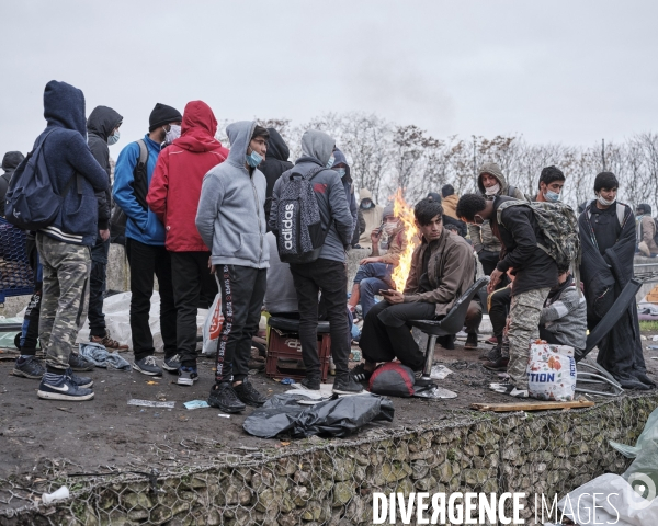 Evacuation du camp de réfugié à Saint Denis