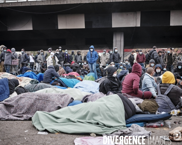 Evacuation du camp de réfugié à Saint Denis