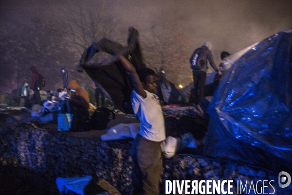 Evacuation du camp de migrants et refugies de saint-denis.