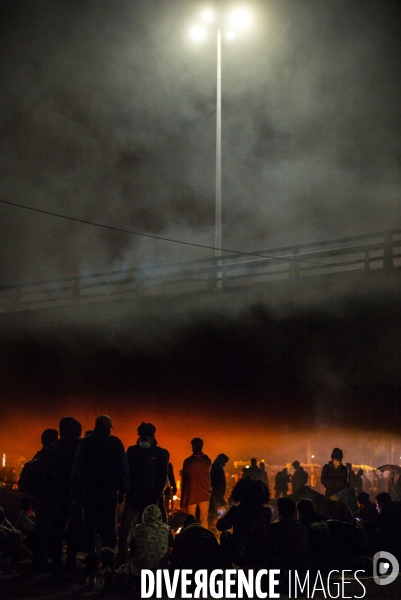 Evacuation du camp de migrants et refugies de saint-denis.